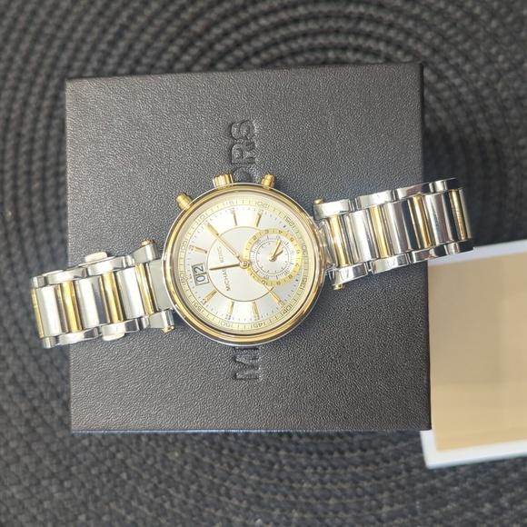 Michael Kors MK6225 Sawyer Silver/gold chronograph women's watcg - Picture 1 of 5